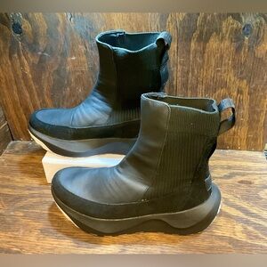 NEW THE NORTH FACE SIZE 10.5 WOMEN'S HALSEIGH KNIT LEATHER BOOTS BLACK VIETNAM